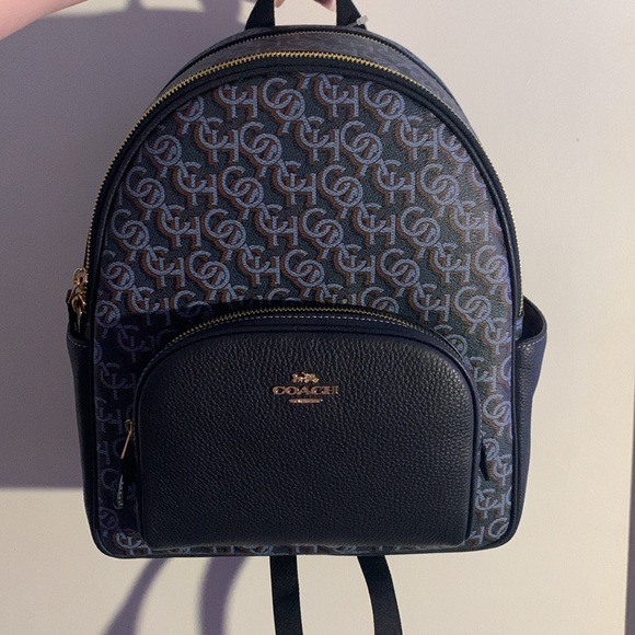 Medium coach backpack - Picture 8 of 12